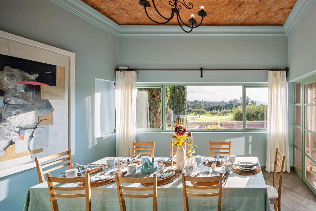 Luxury Villa, Kitchen, Golf Course Views, Wifi photo 3