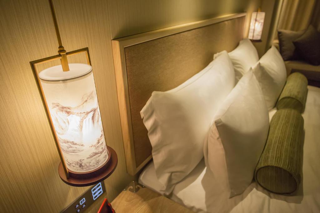 Двухместный (Представительский номер с кроватью размера «queen-size»), LN Hotel Five