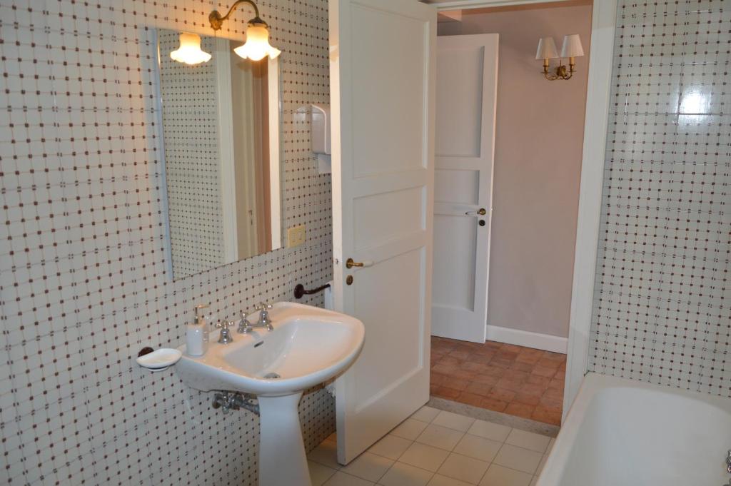 Uzeda, Doppia con bagno privato photo 2