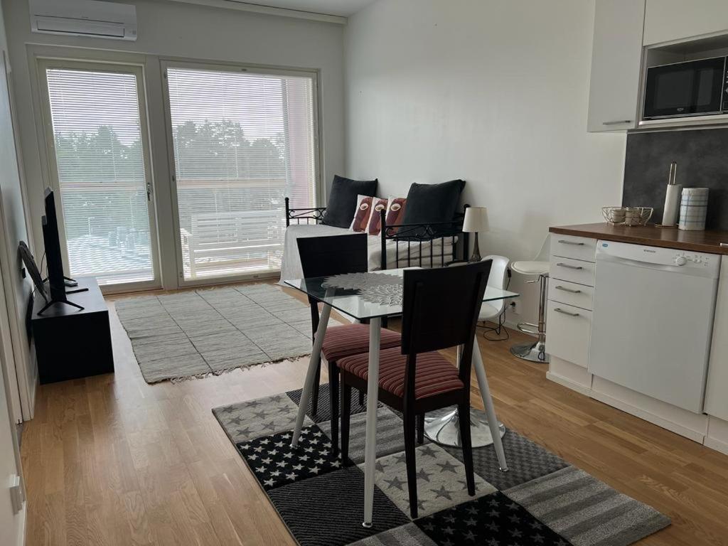 Modern apartment nearby Airport 2