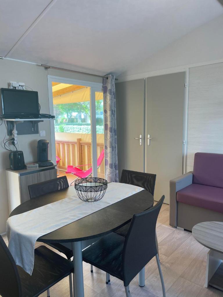 Mobile home photo 4