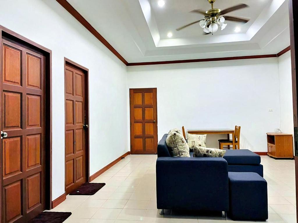 At Cherngtalay house #3 Two-Bedrooms house photo 4