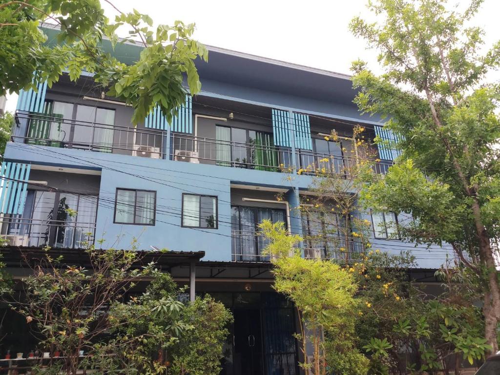 V Tharm Hotel photo 4
