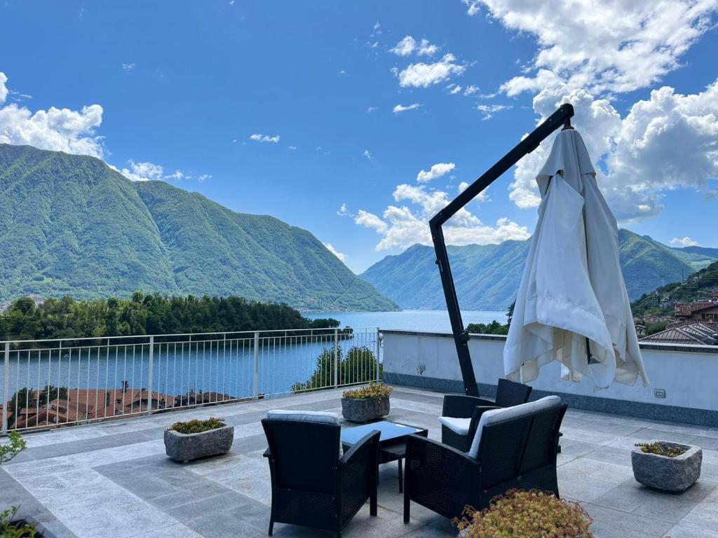 La Terrazza Sul Lago photo 2