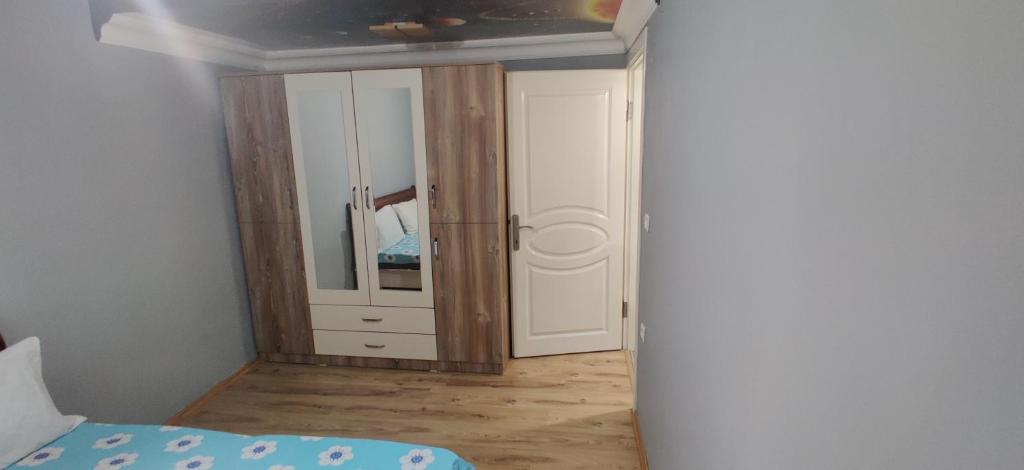 2+1 flat fully furnished for renting. photo 2