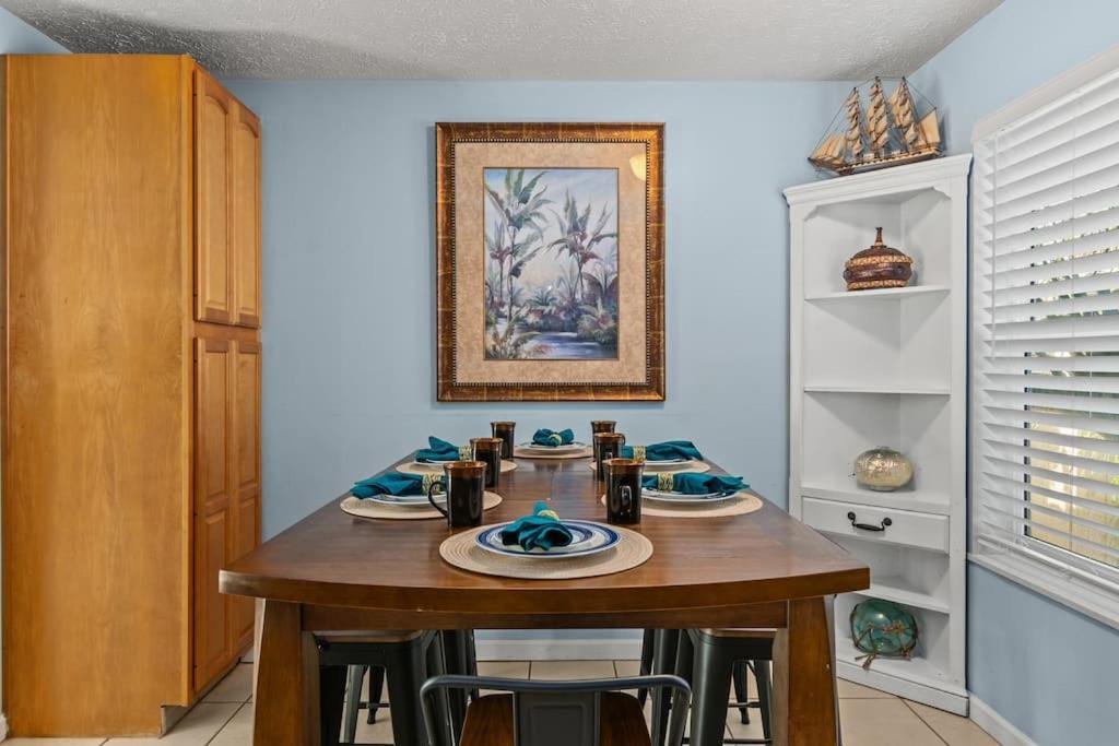 Adventures at Pirates Cove, Discover Your Beach Oasis w Private Pool, Sznl Hot Tub, Bikes, Beach Gear, Game Room, and More photo 2