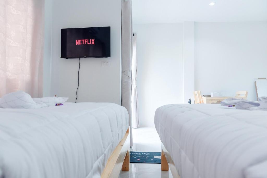 Phanomrung Hostel & Linn Chan Cafe พนมรุ้ง โฮส์เทล แอนด์ ลิณณ์จัง คาเฟ่ Room Type - Superior Twin Room