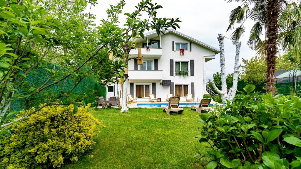 VILLA ATLAS Muhafazakar Havuzlu, Mustakil Geniş Bahçeli