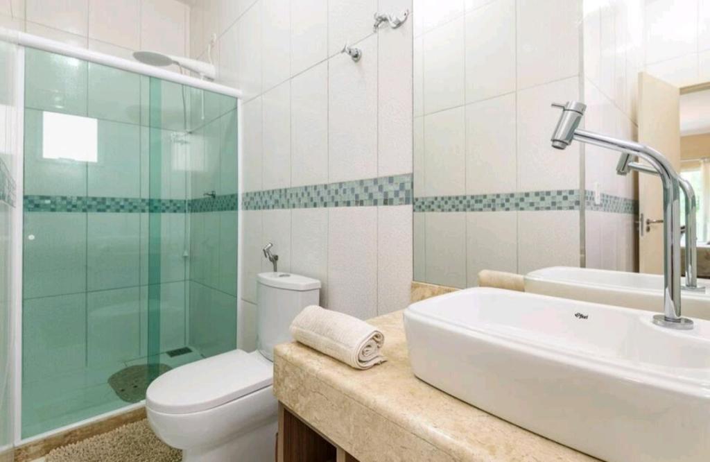 Linda casa com piscina aquecida e ar condicionado a 1h do RJ photo 3