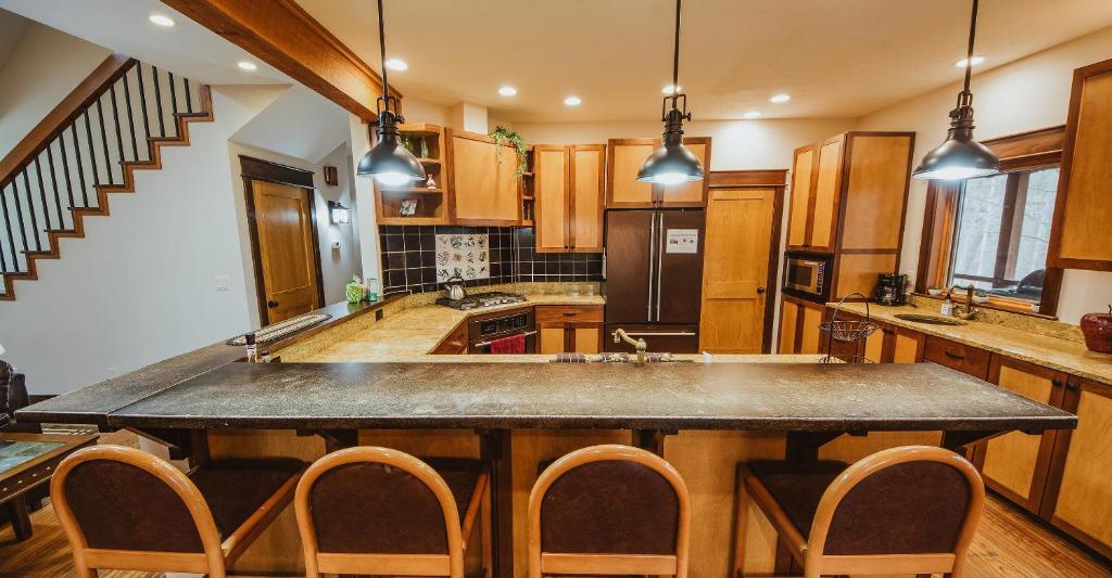 Big Sky Cabin photo 2