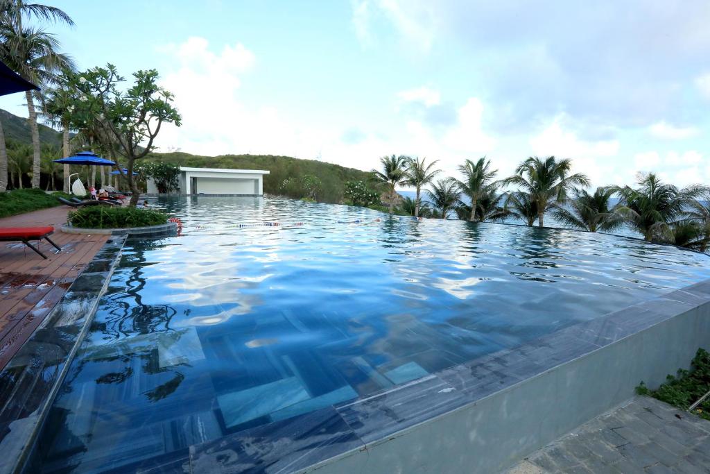 Orson Hotel & Resort Con Dao