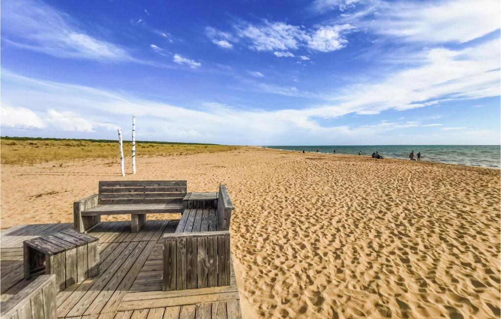Awesome Home In La Faute Sur Mer With Outdoor Swimming Pool And 2 Bedrooms photo 1