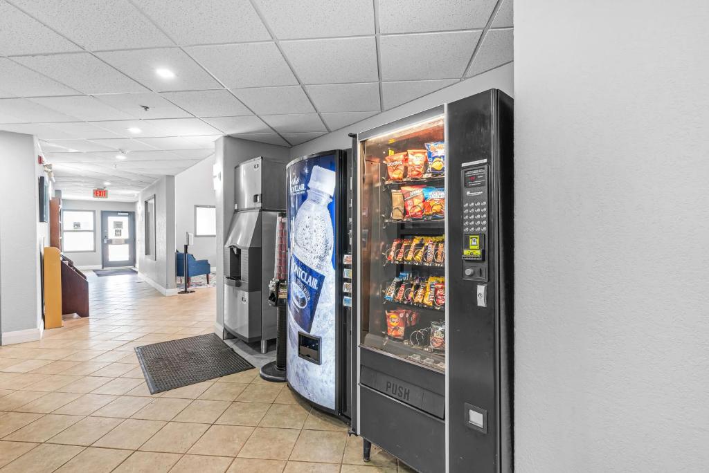 Quality Inn & Suites photo 3