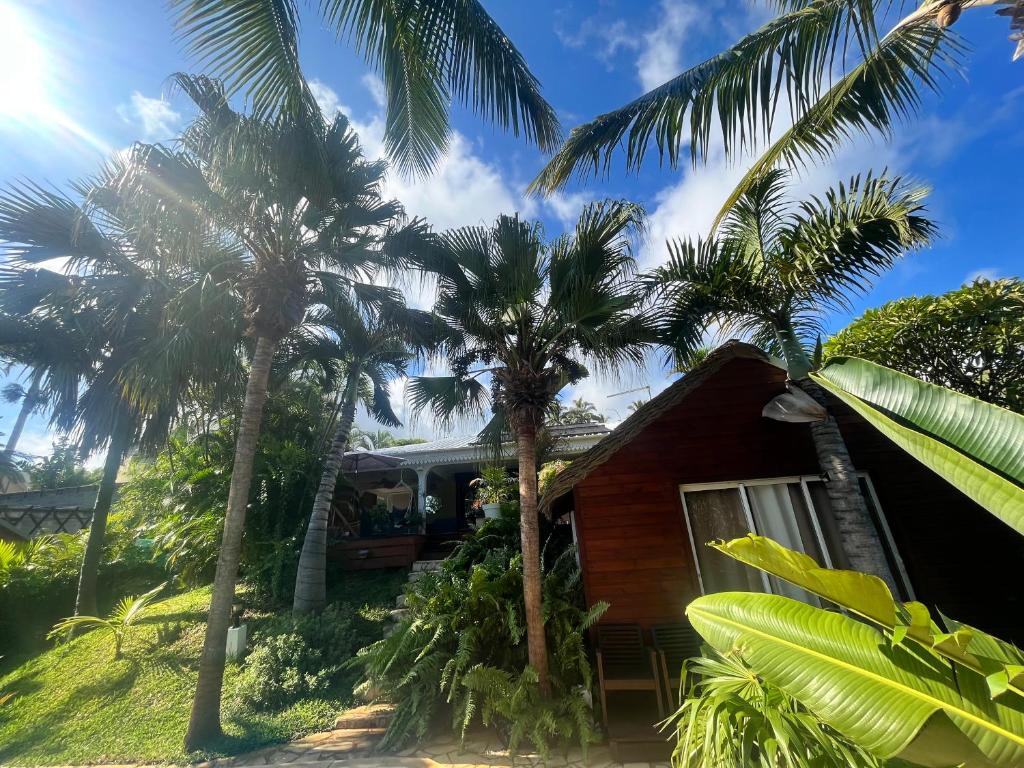 Bungalow indépendant dans jardin exotique , piscine photo 2