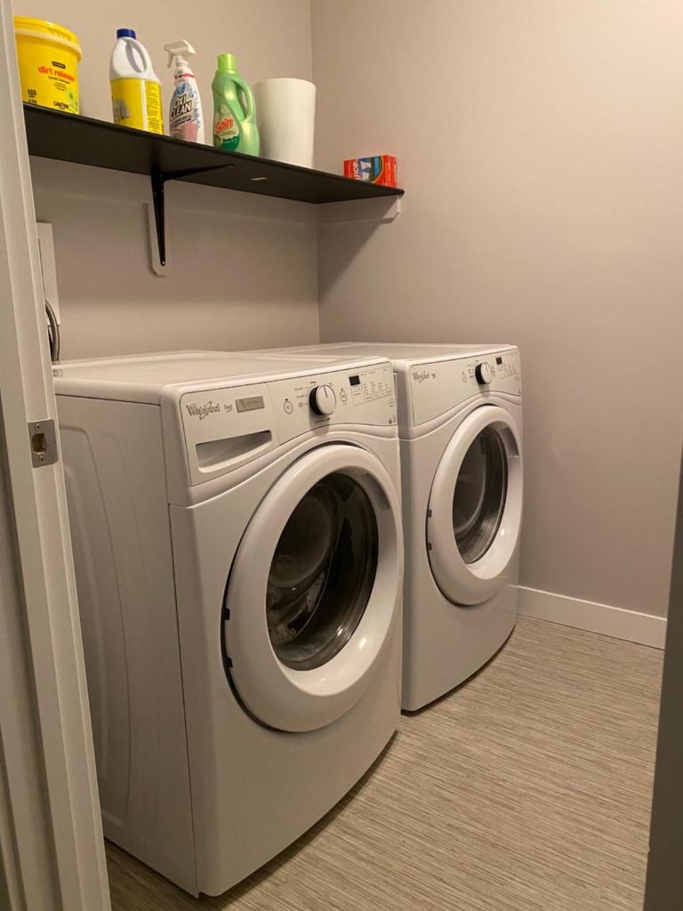 A cozy 1 bedroom suit photo 4