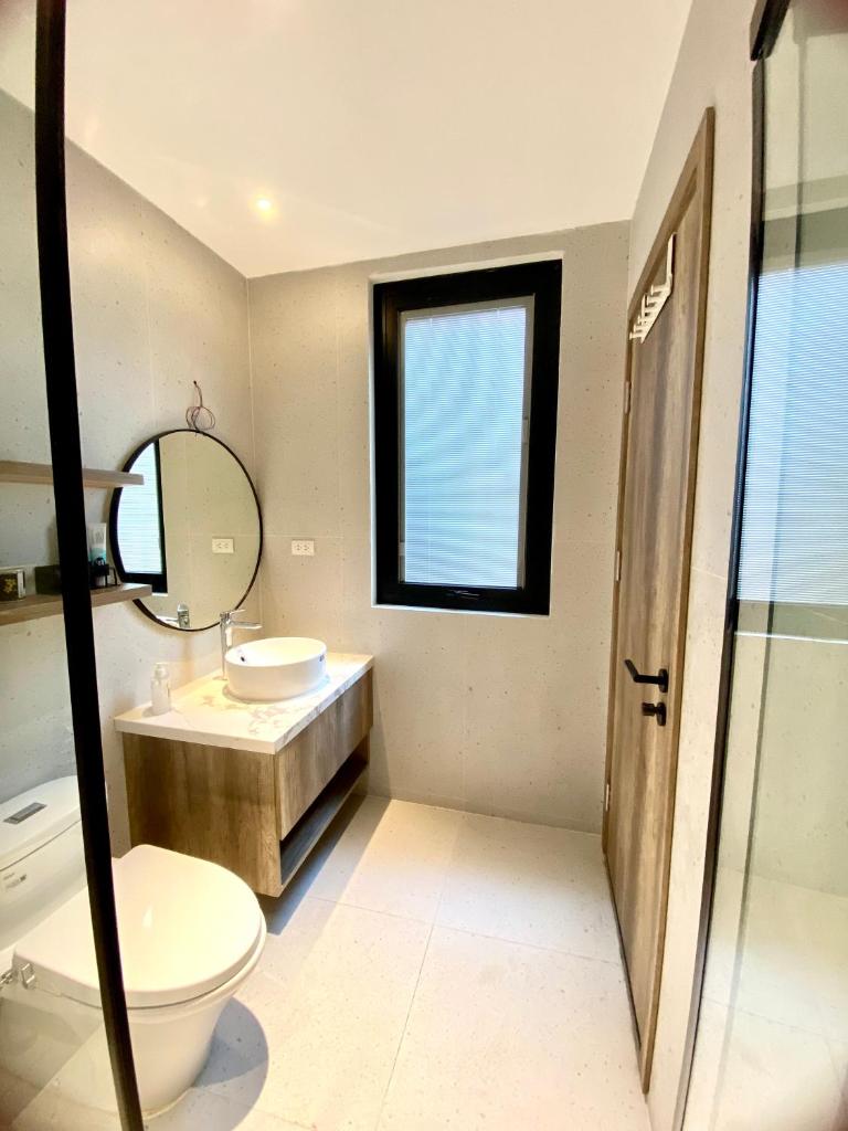 Hang Bun Homestay (Sushi House Ba Dinh)