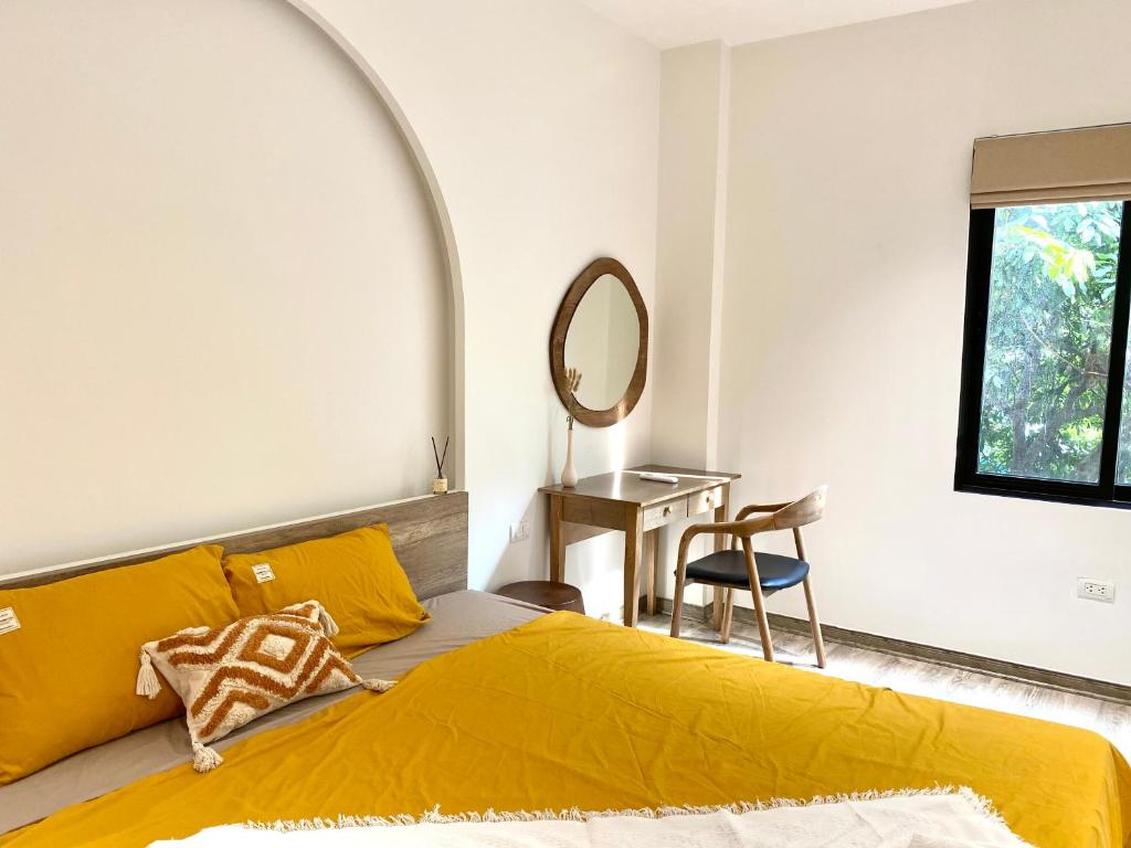 Hang Bun Homestay (Sushi House Ba Dinh)