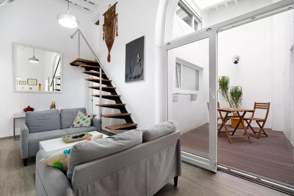 Precioso alojamiento con patio interior photo 2