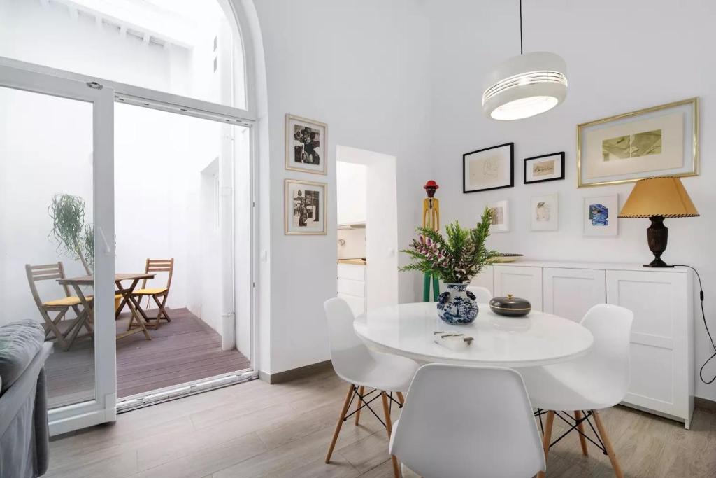 Precioso alojamiento con patio interior photo 4