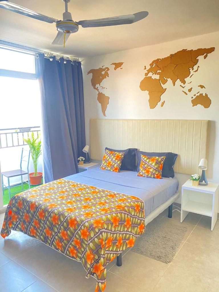 Quarto Nº5 FANTASTIQUE- Central Praia
