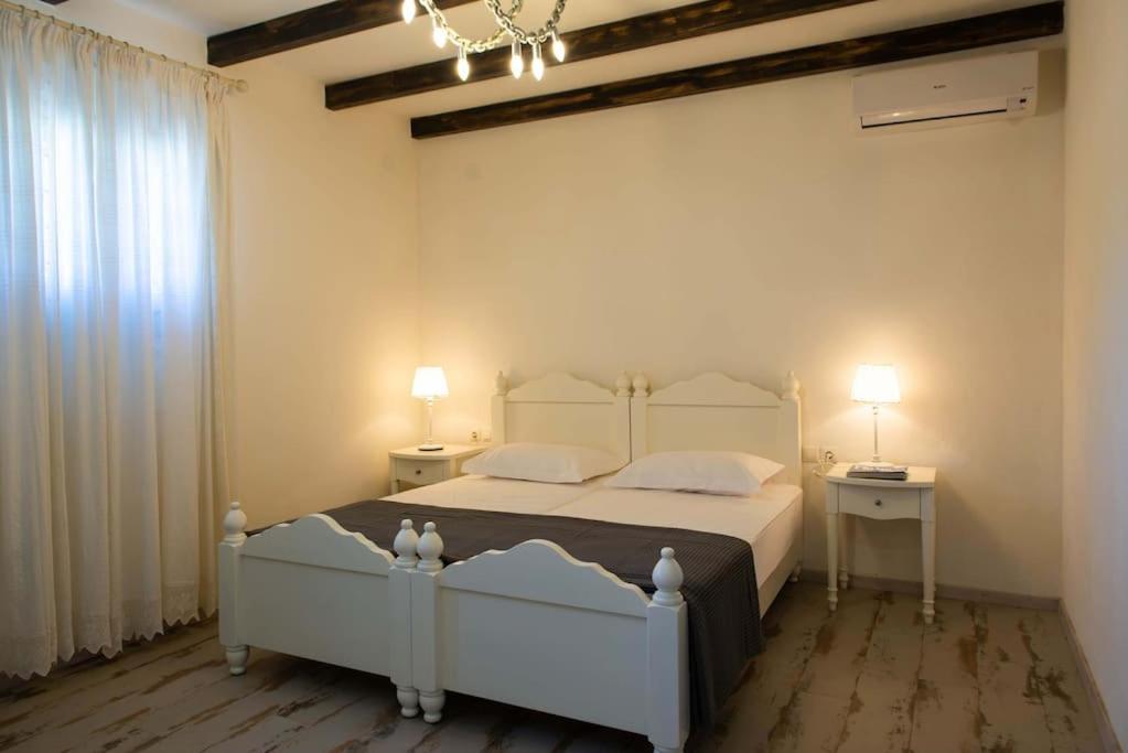 2 beautiful sea villas 17guests photo 1