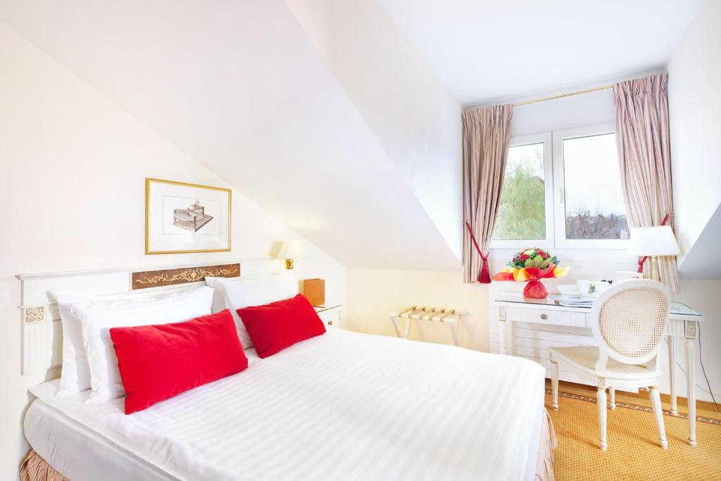 Двухместный (Небольшой двухместный номер с 1 кроватью), Hotel des Horlogers