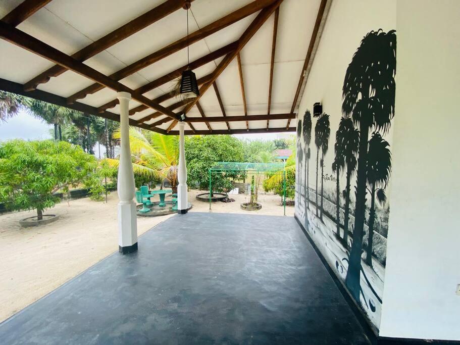 Garden Oasis with 1 Bedroom & 1 Bathroom photo 1