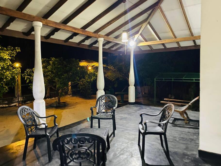 Garden Oasis with 1 Bedroom & 1 Bathroom photo 2