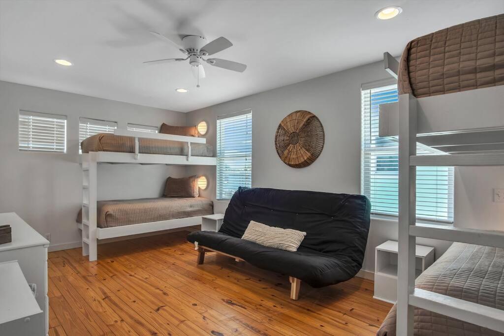Classy 4BDRM Home W/Pool Mins To Beach and Shops! photo 1
