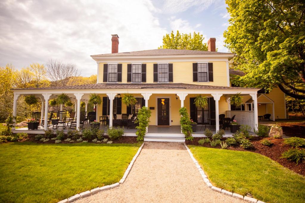 Yellow House Inn image