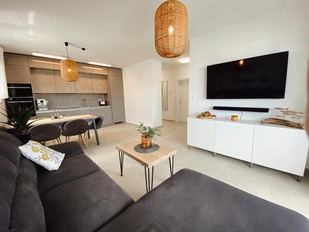 Apartment Agnes with 63 m2 Rooftop Terrace, Grill and Pool photo 2