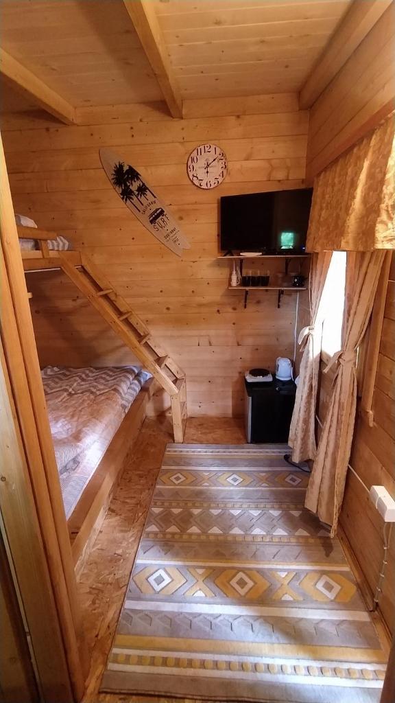 Still cabin