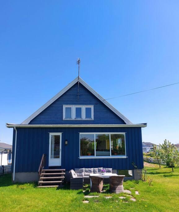 4 bedrooms, big garden, beach photo 2