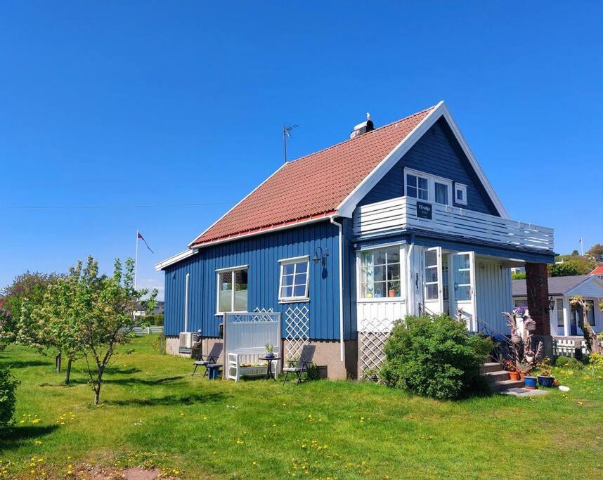 4 bedrooms, big garden, beach photo 1
