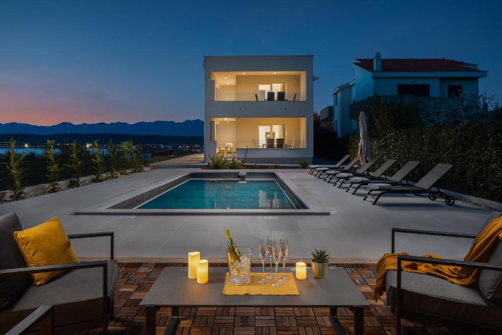 Villa Sunset Bay - amazing view and large heated pool photo 1