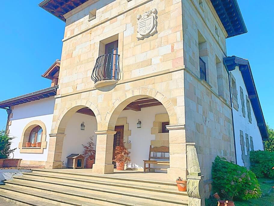 Casona cantabra con piscina a 3 km de playas. Ideal familias. photo 1
