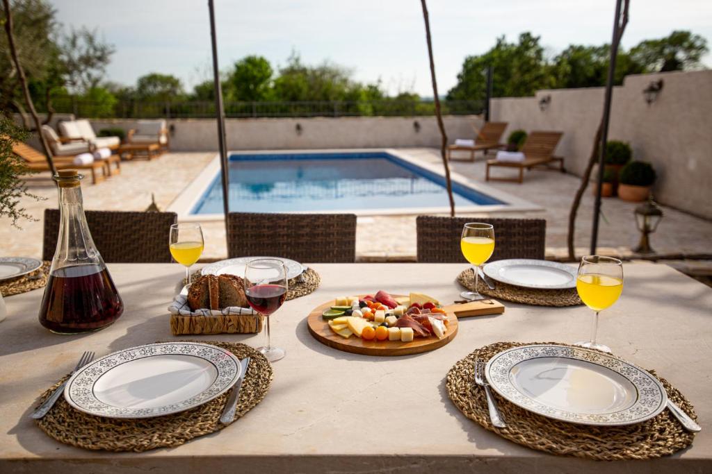 Seven Olives Guest House with heated pool near Krka waterfalls photo 3
