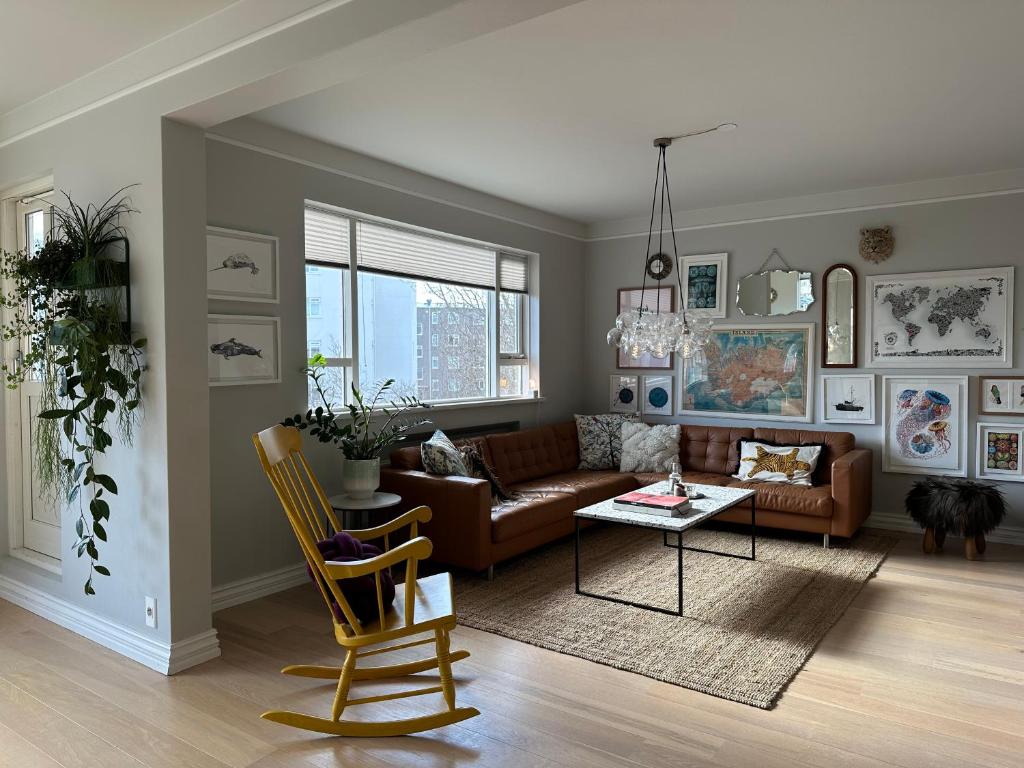 Bright and Spacious 4 bedroom apartment in Hlíðar, Reykjavik photo 4