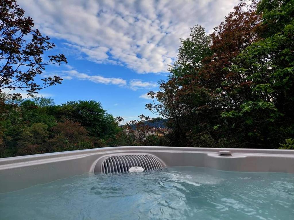 La Casa Rosa di Segusino with SPA Jacuzzi in garden photo 2