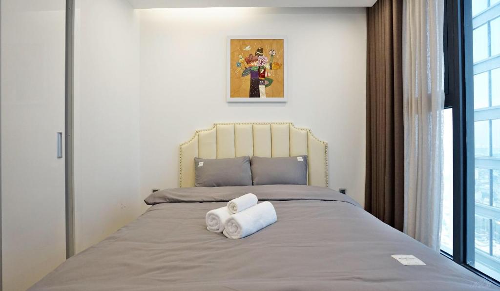 LUXURY APARTMENT VINHOME METROPOLIS next LOTTE Center,Japan Embassy