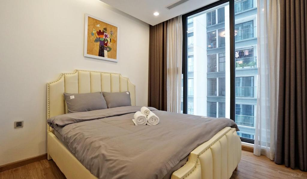 LUXURY APARTMENT VINHOME METROPOLIS next LOTTE Center,Japan Embassy