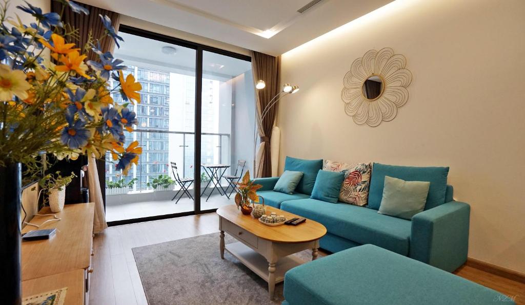 LUXURY APARTMENT VINHOME METROPOLIS next LOTTE Center,Japan Embassy