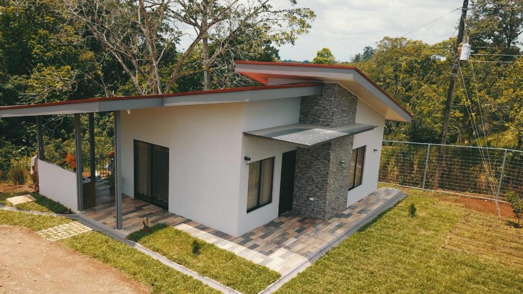 Julian House photo 2