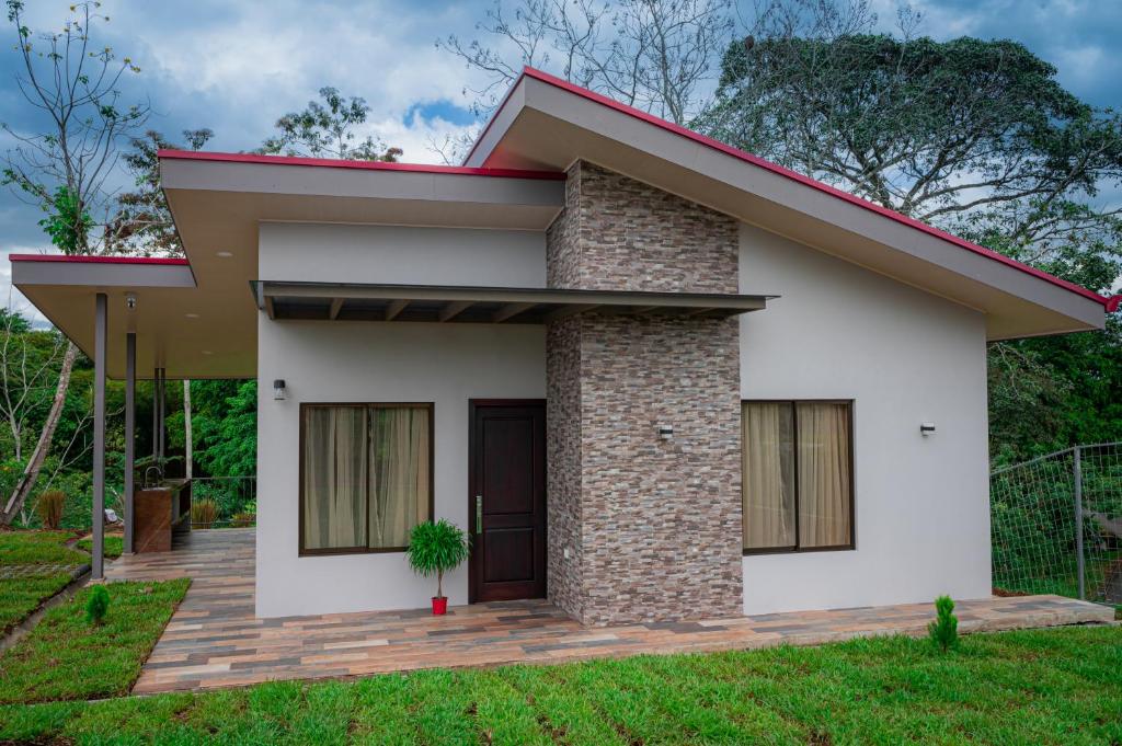 Julian House photo 3