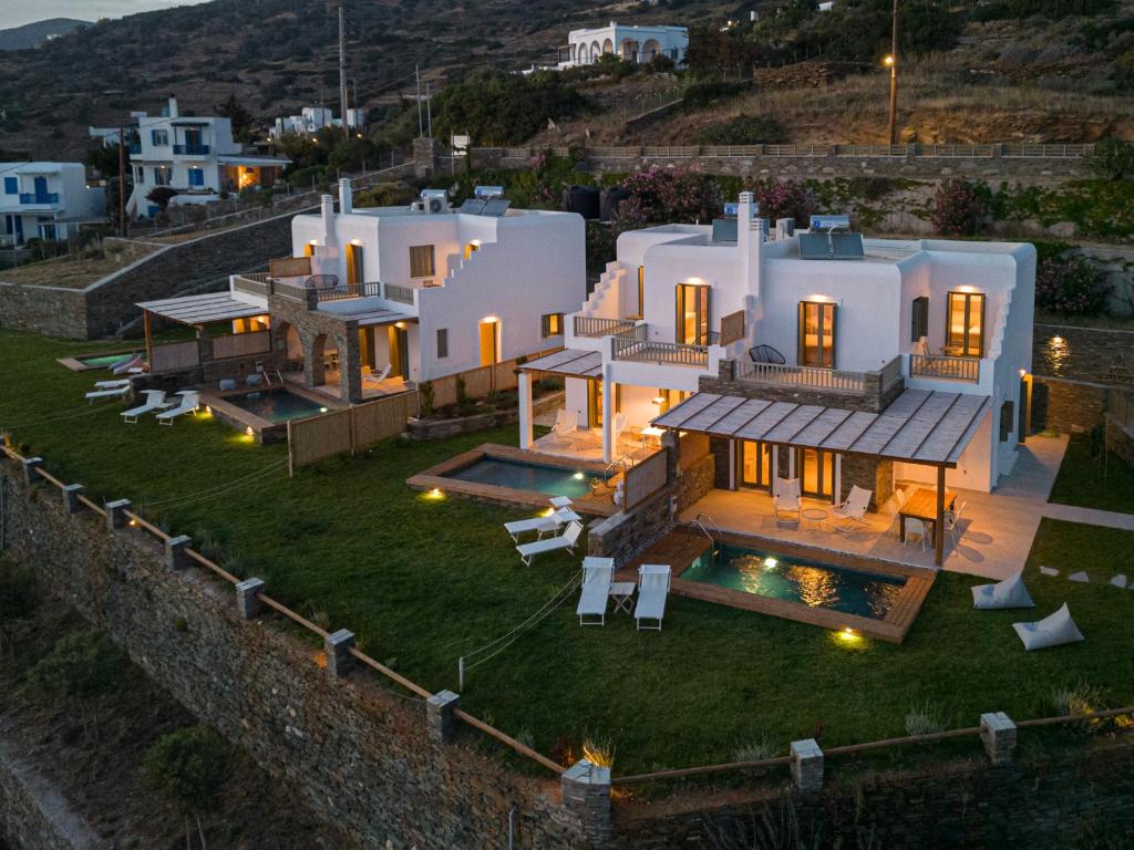 Etesian Villas photo 2