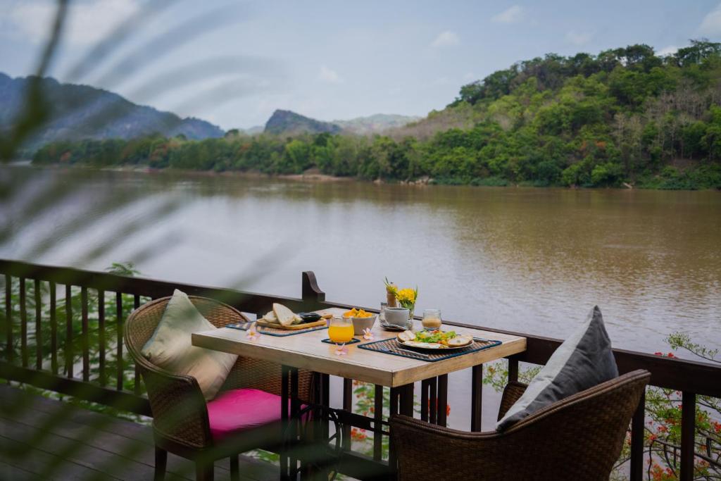 Ock Pop Tok Mekong Villa photo 2