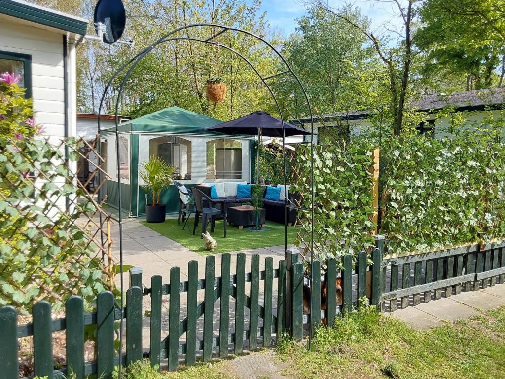 Marina beach chalet nummer P0 28 photo 2