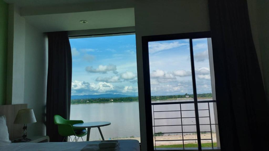 The River Hotel photo 2
