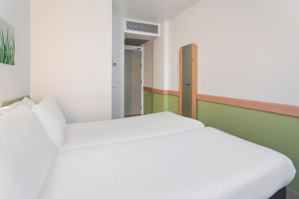 B&B HOTEL Zaragoza Plaza Mozart photo 2