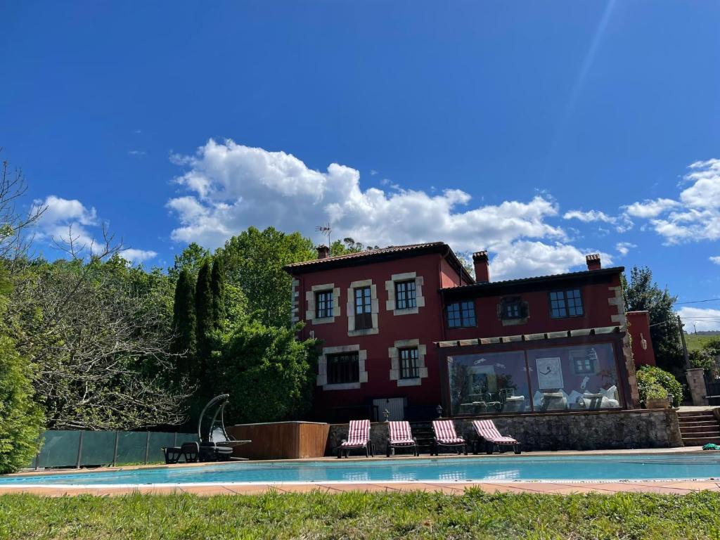 El palacio de Liaño pool chillout bbq